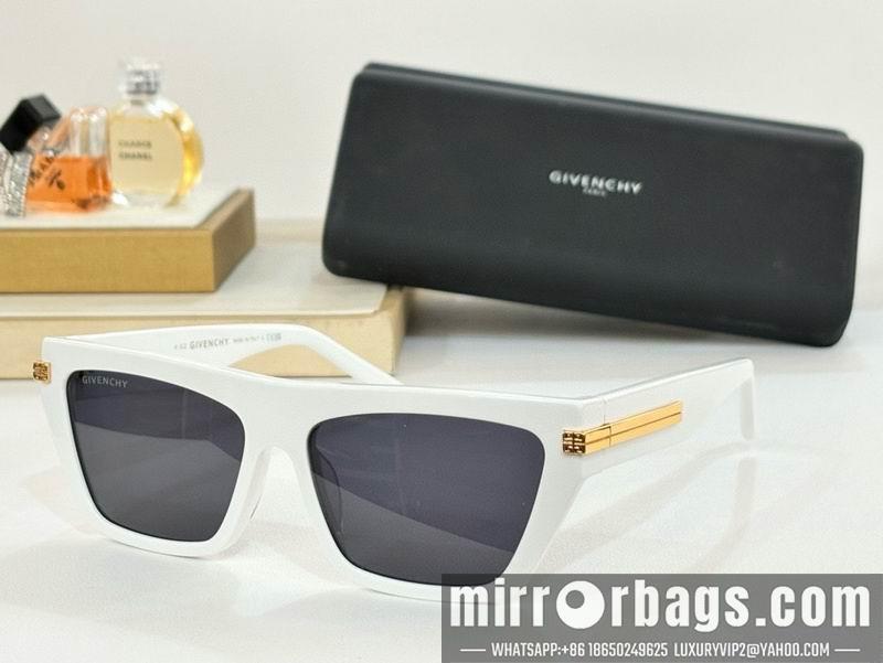 Givenchy Glasses smx14