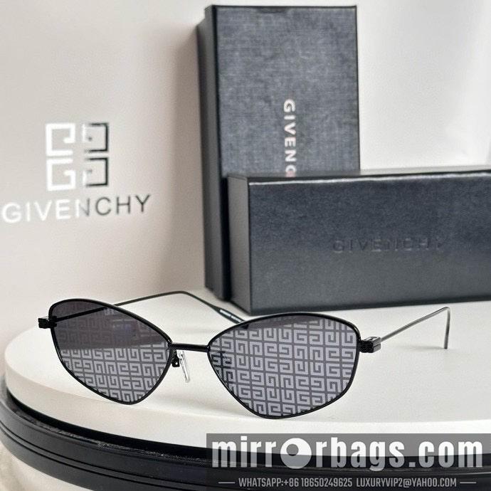 Givenchy Glasses smx25