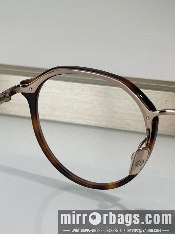 Linda Glasses 03smh07