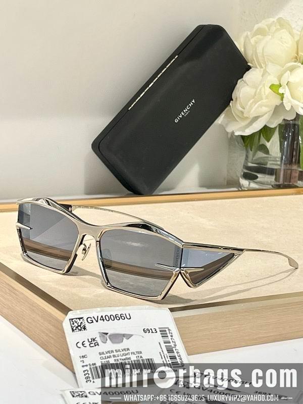 Givenchy Glasses smx13