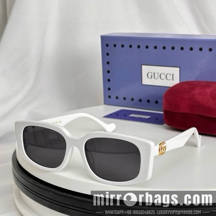 Gucci Glasses smx212
