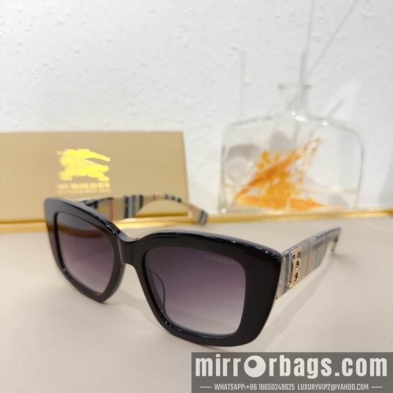 Burberry Glasses 010201