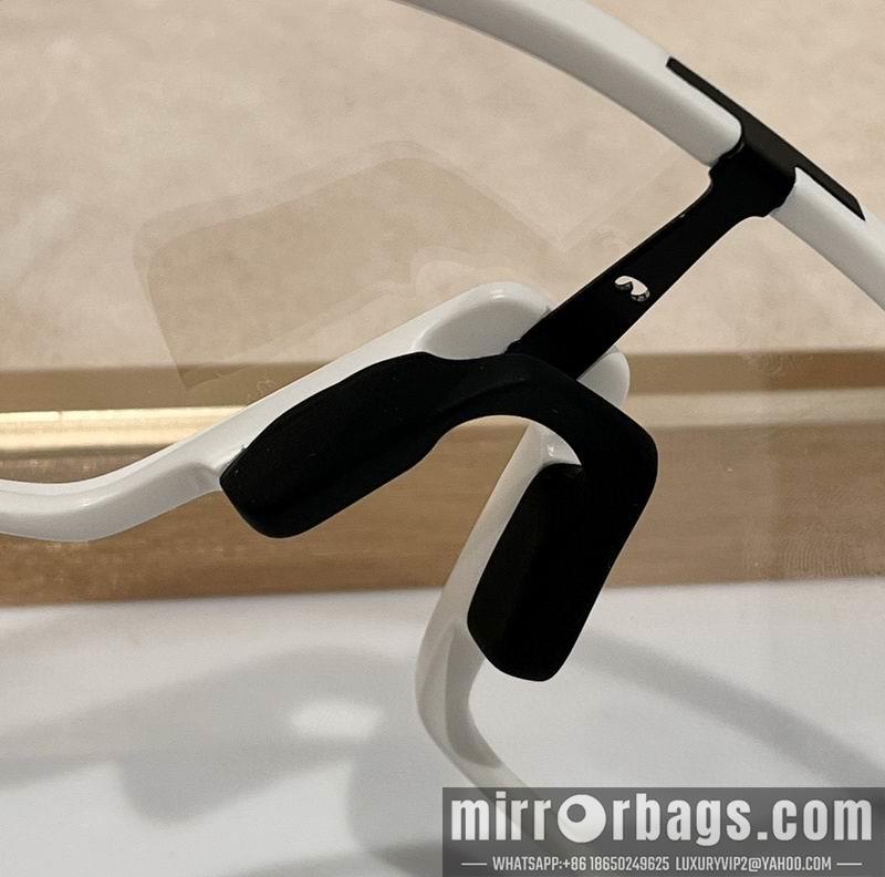 Oakley Glasses 03smh52
