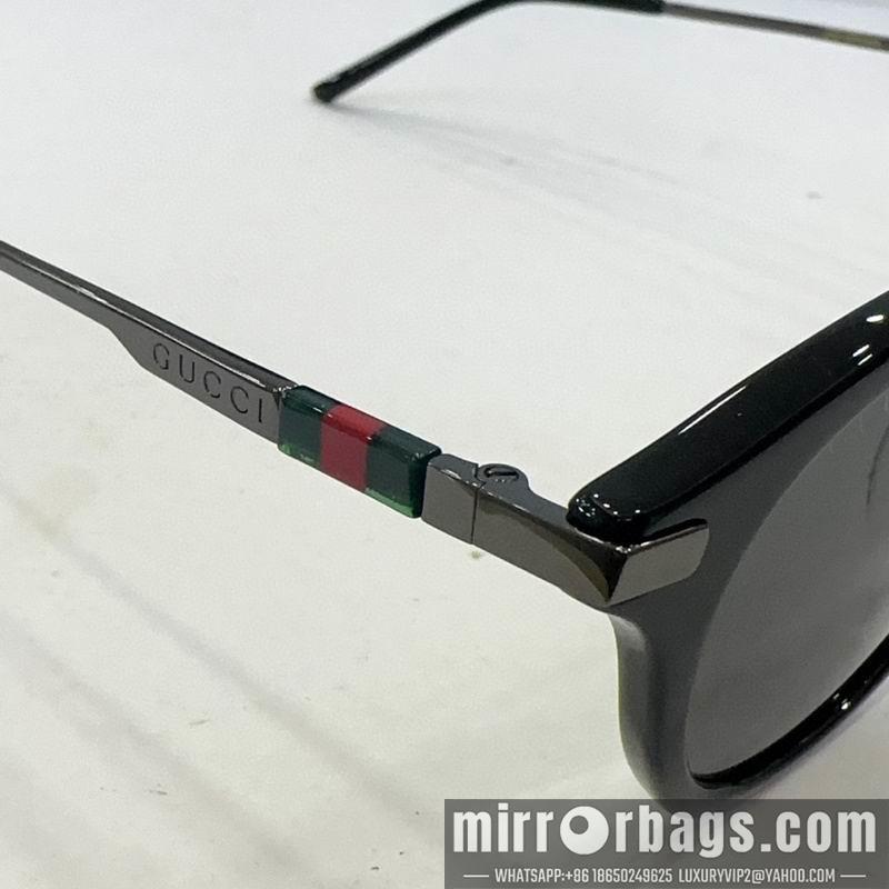 Gucci Glasses smh60