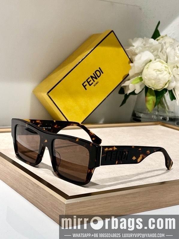 Fendi Glasses smx50
