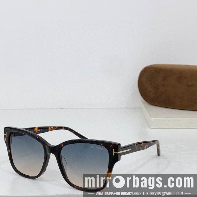 Tom Ford Glasses smx157