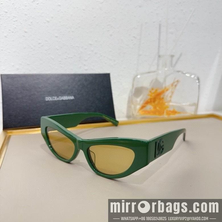 DG Glasses 010202