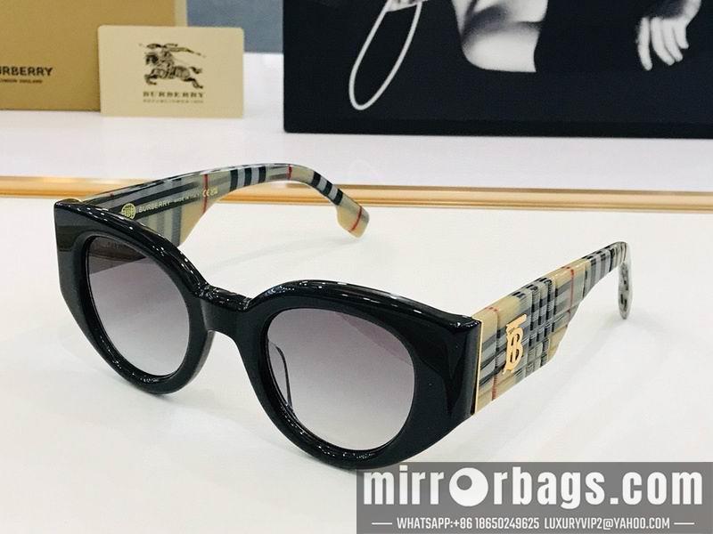 Burberry Glasses smx18