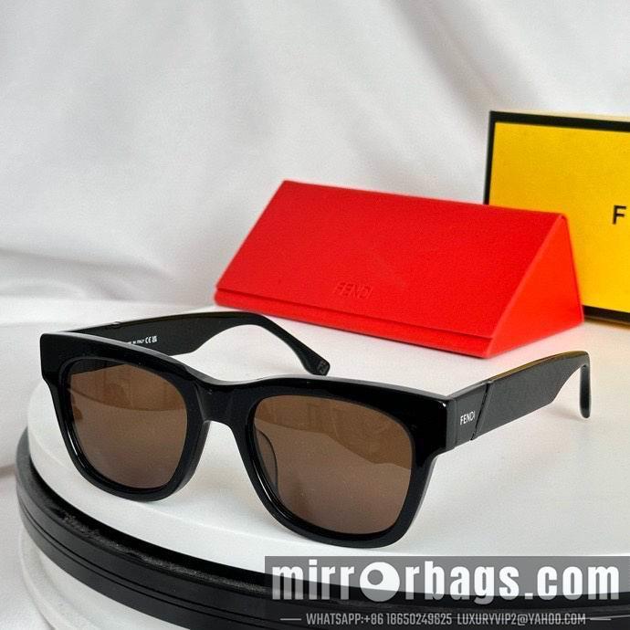 Fendi Glasses smx128