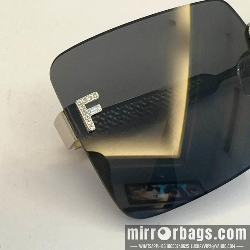 Fendi Glasses smx140