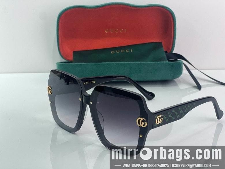 Gucci Glasses smx71
