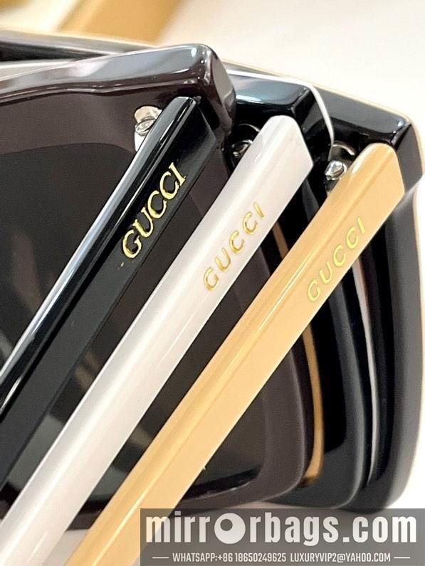Gucci Glasses smx214