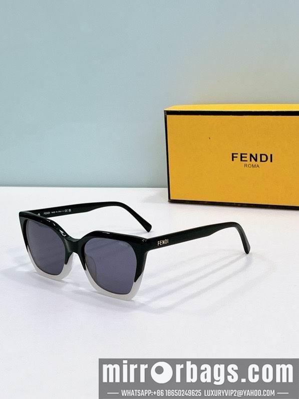 Fendi Glasses smx132