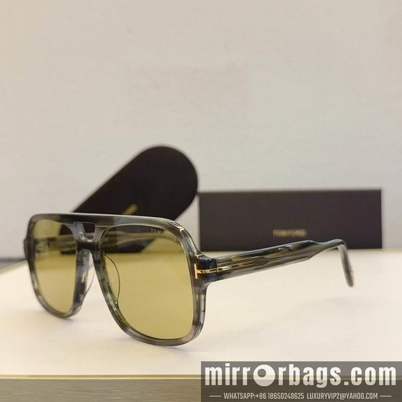 Tom Ford Glasses smx143