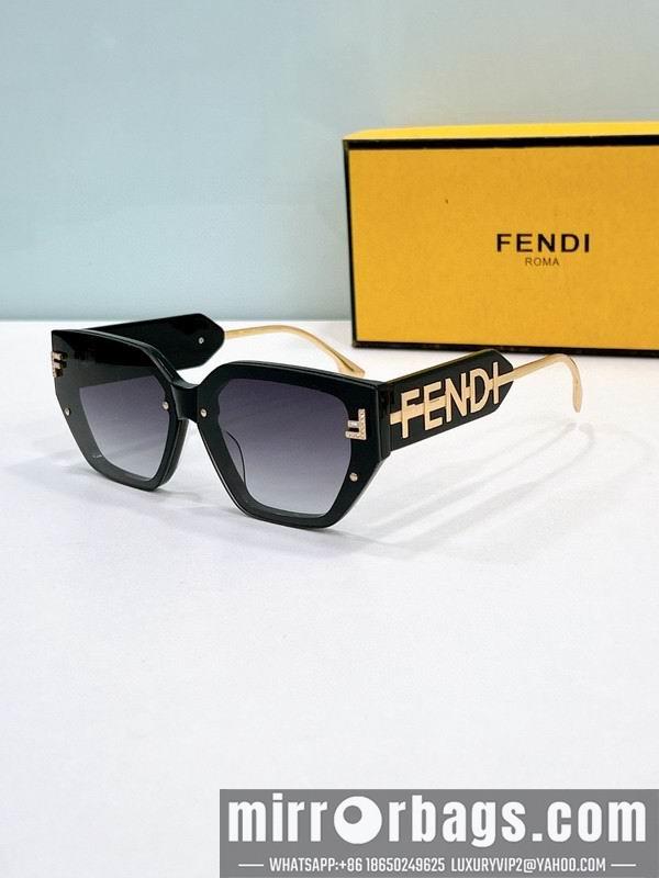Fendi Glasses smh44