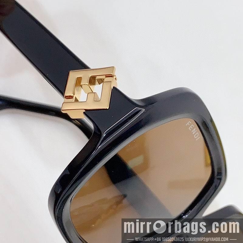 Fendi Glasses smh36