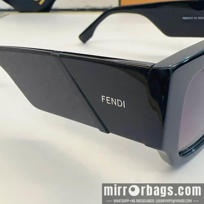Fendi Glasses smx138