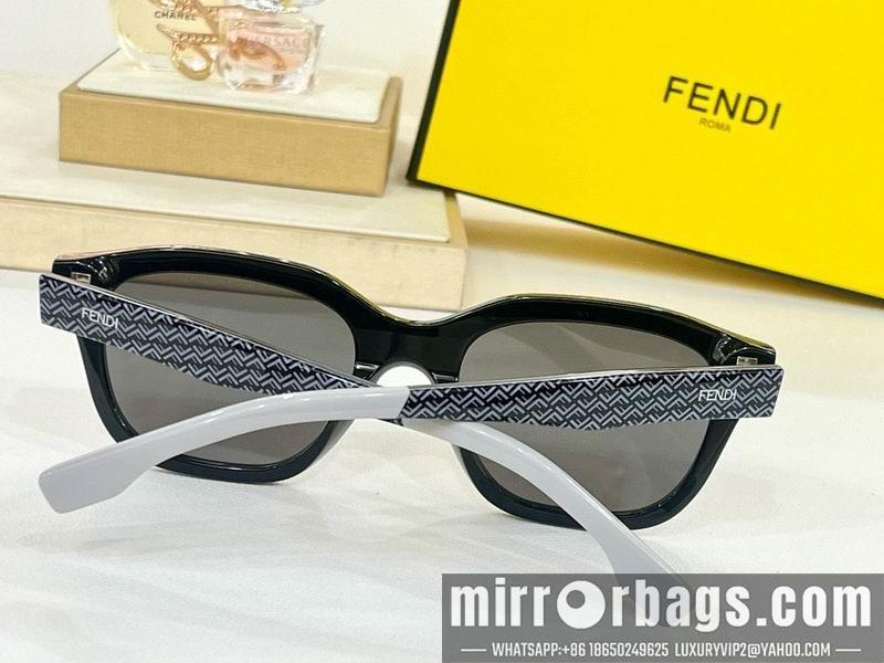 Fendi Glasses smx81
