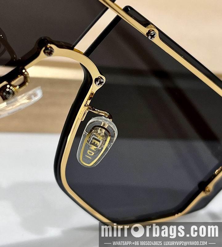 Fendi Glasses smx76