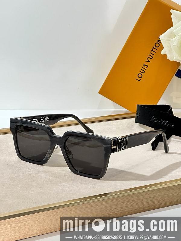 LV Glasses smx125