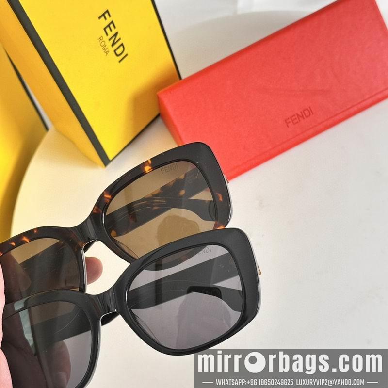Fendi Glasses smh89