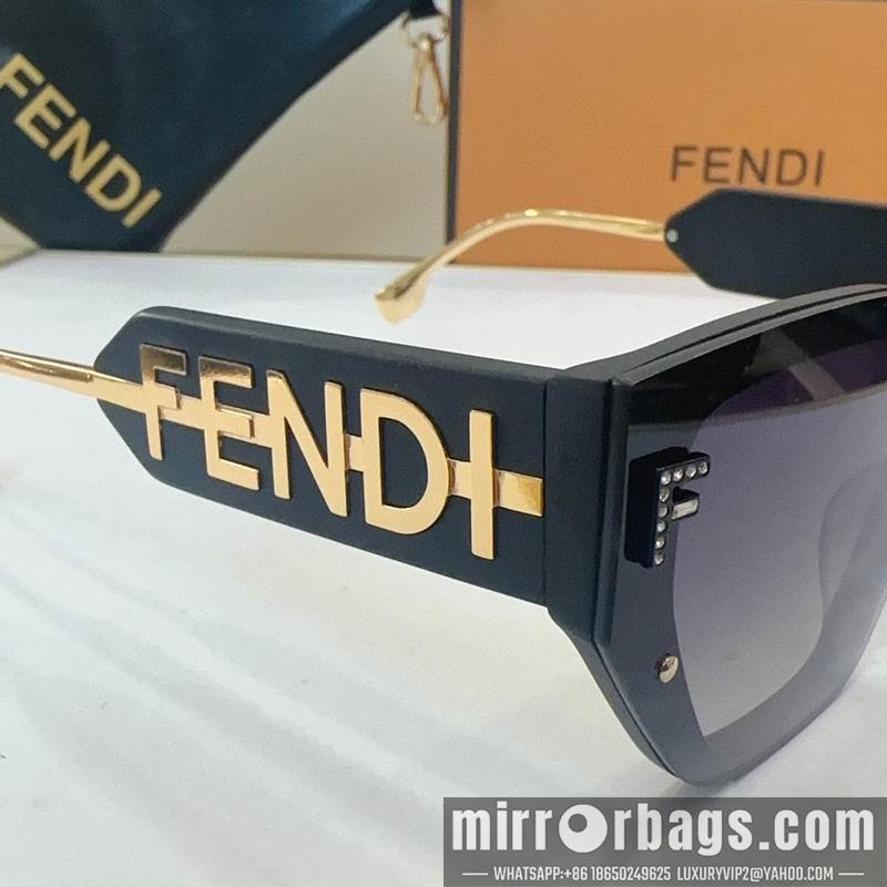 Fendi Glasses smh52