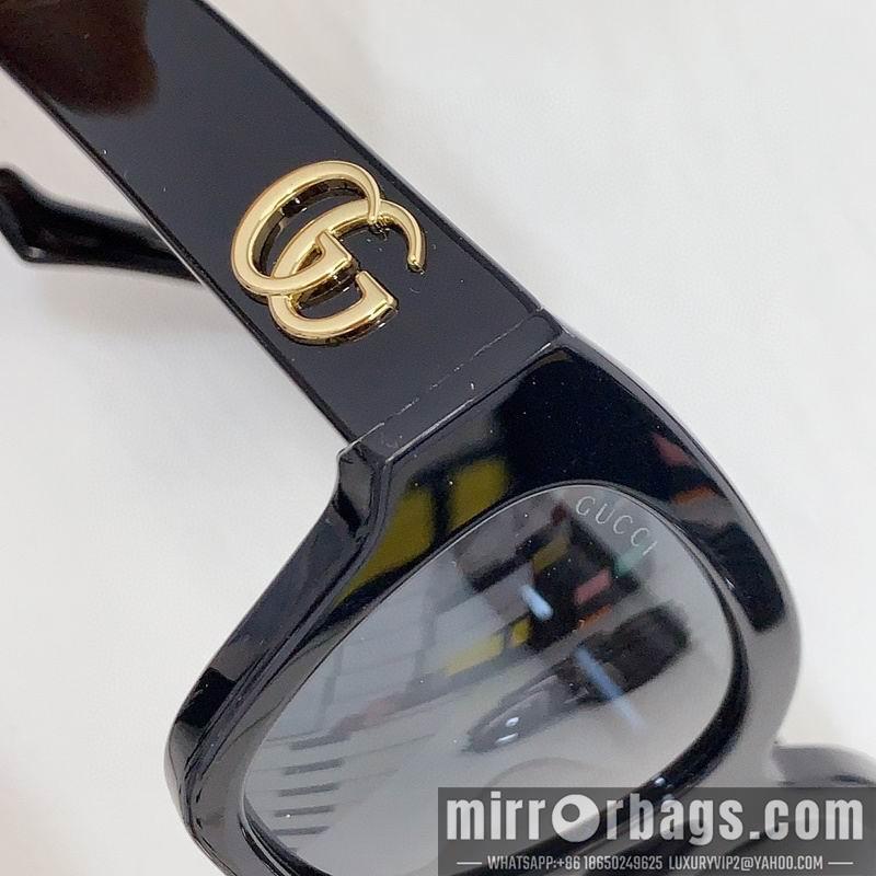 Gucci Glasses smr92