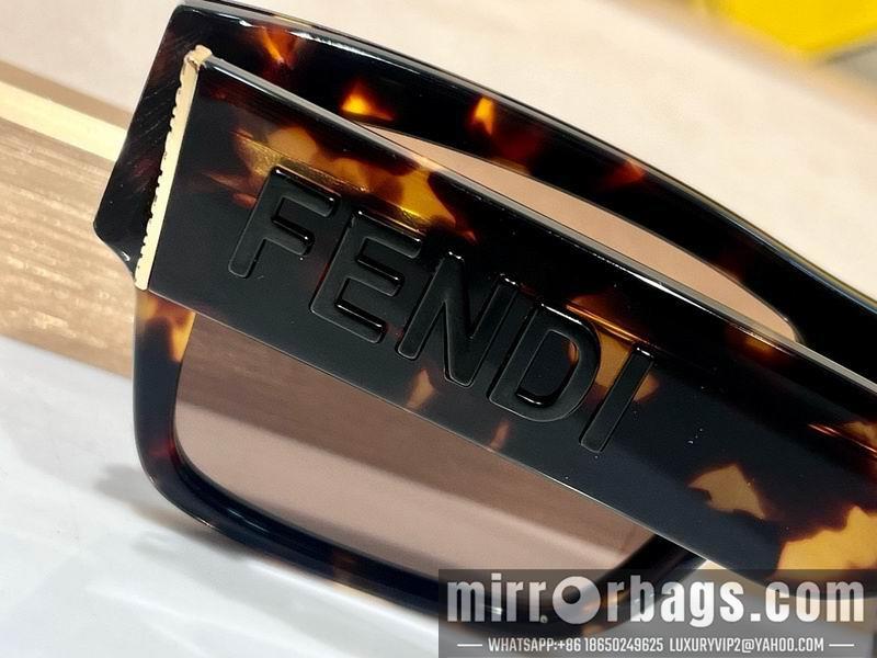 Fendi Glasses smx80