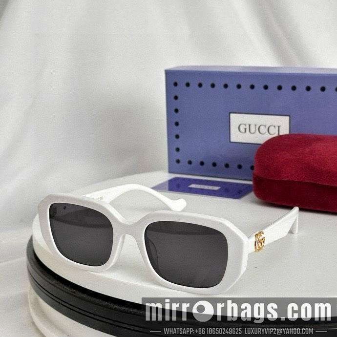 Gucci Glasses smx211