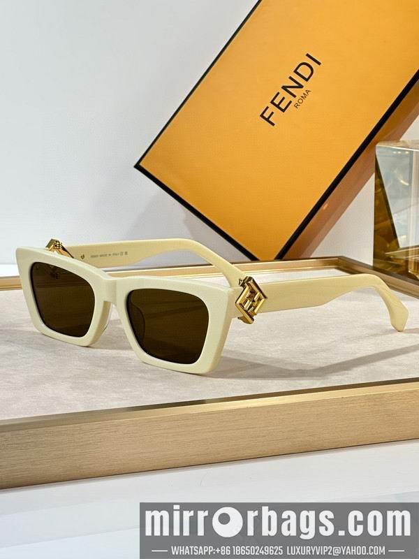 Fendi Glasses smh75