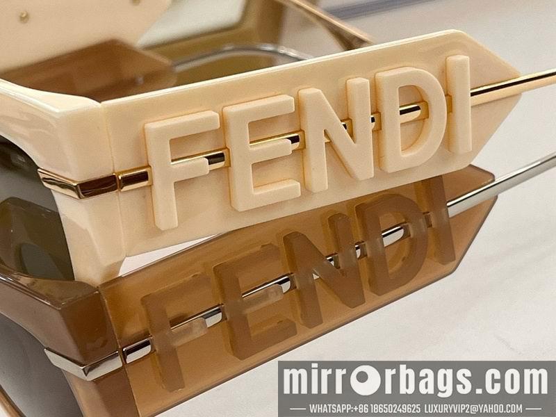 Fendi Glasses smx82