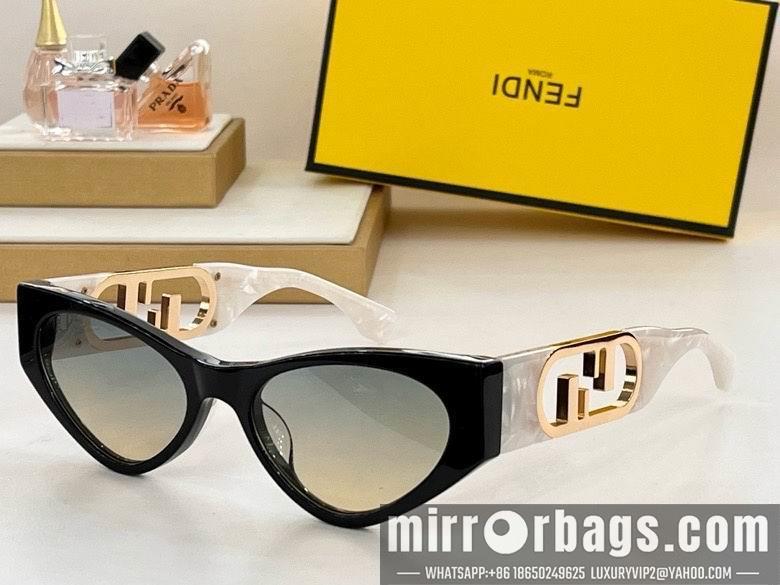 Fendi Glasses smx89