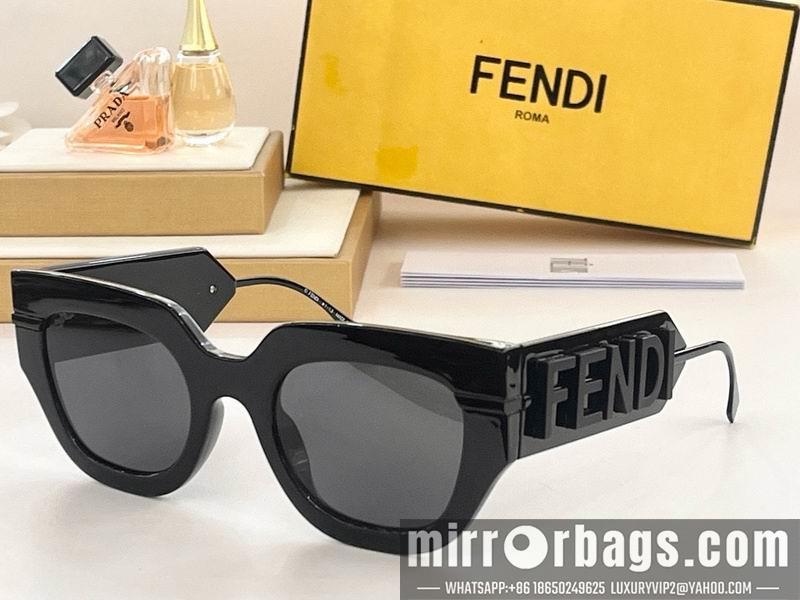 Fendi Glasses smx82
