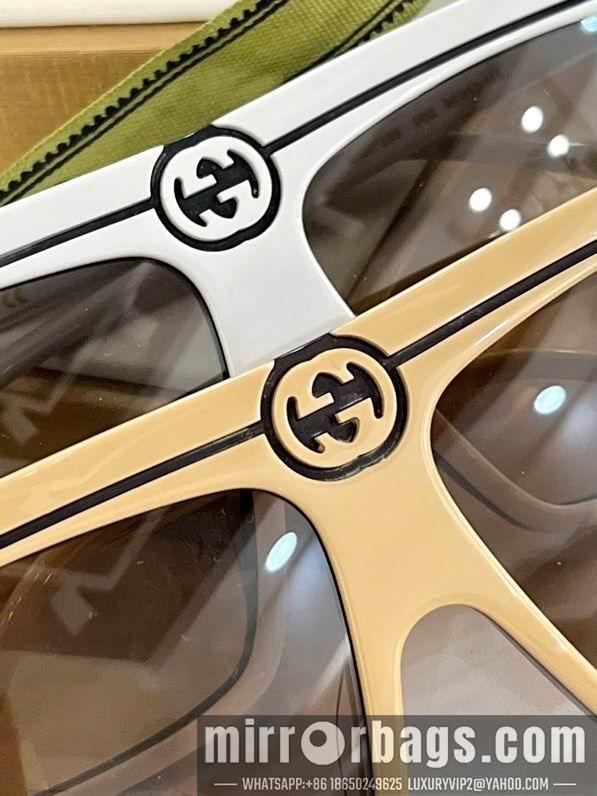 Gucci Glasses smx214