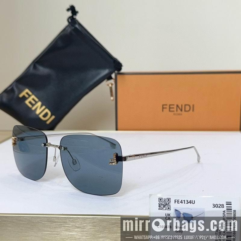 Fendi Glasses smh51