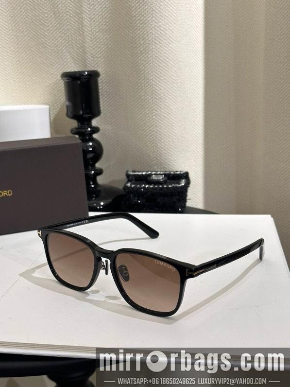 Tom Ford Glasses smx111