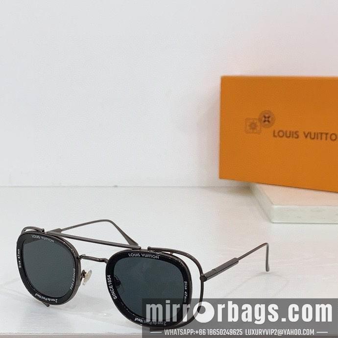 LV Glasses smx213