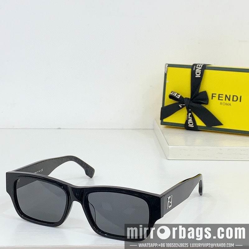 Fendi Glasses smh80