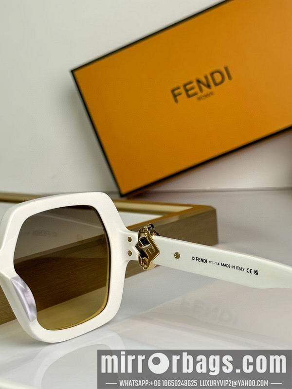 Fendi Glasses smh85