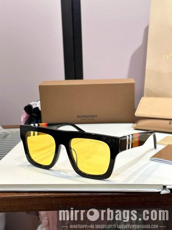 Burberry Glasses smx22