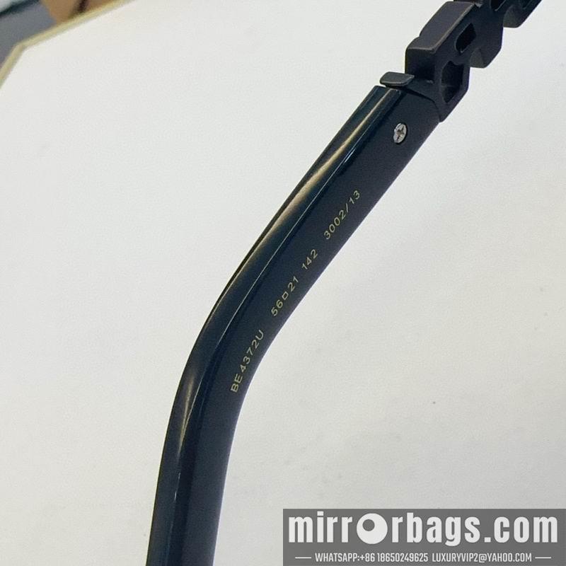 Burberry Glasses smx72