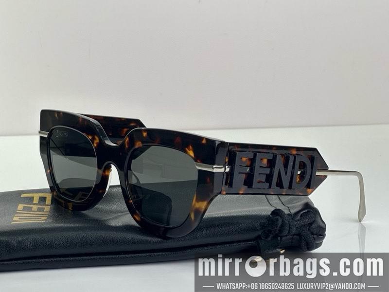 Fendi Glasses smx130