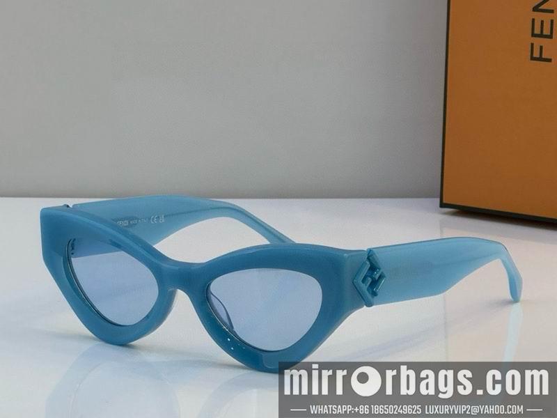 Fendi Glasses smh81