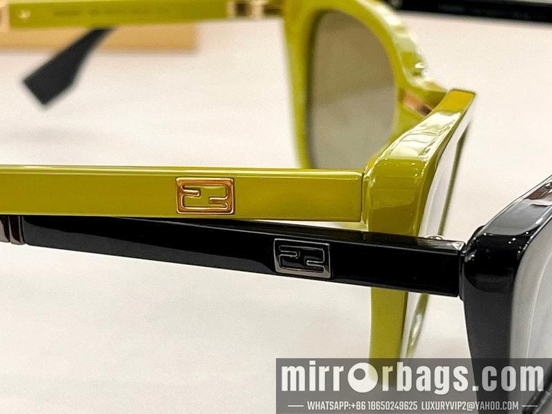 Fendi Glasses smx79