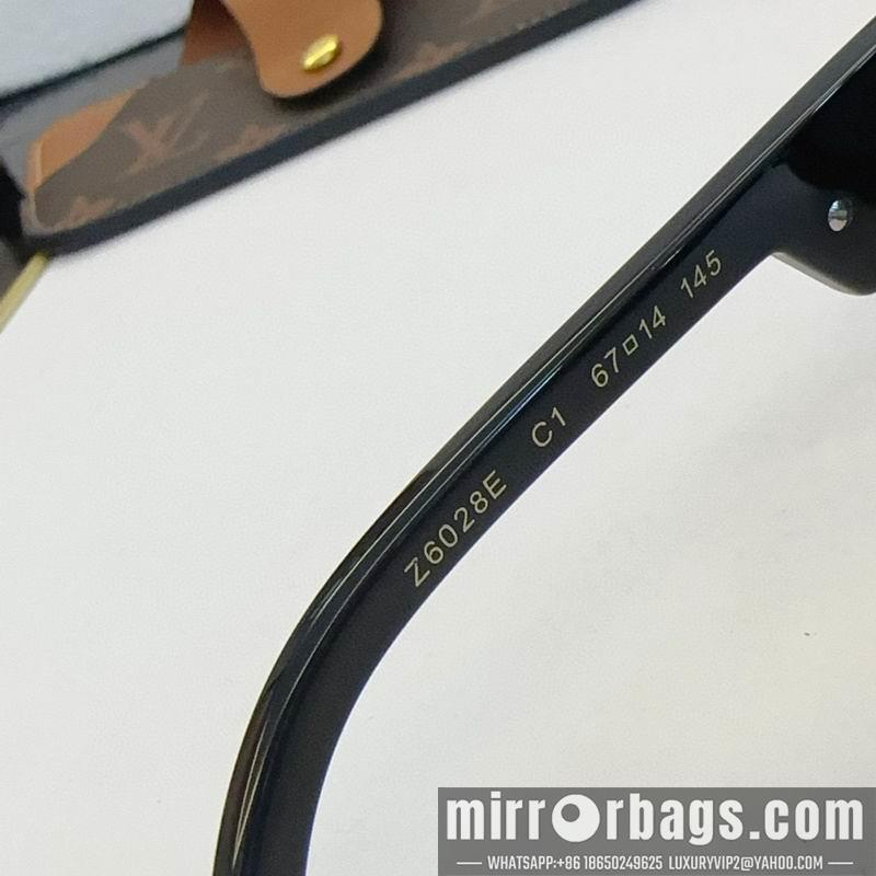 LV Glasses smx155