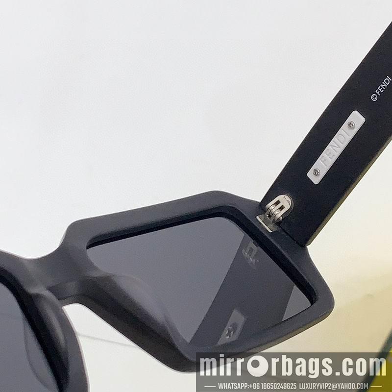 Fendi Glasses smh23