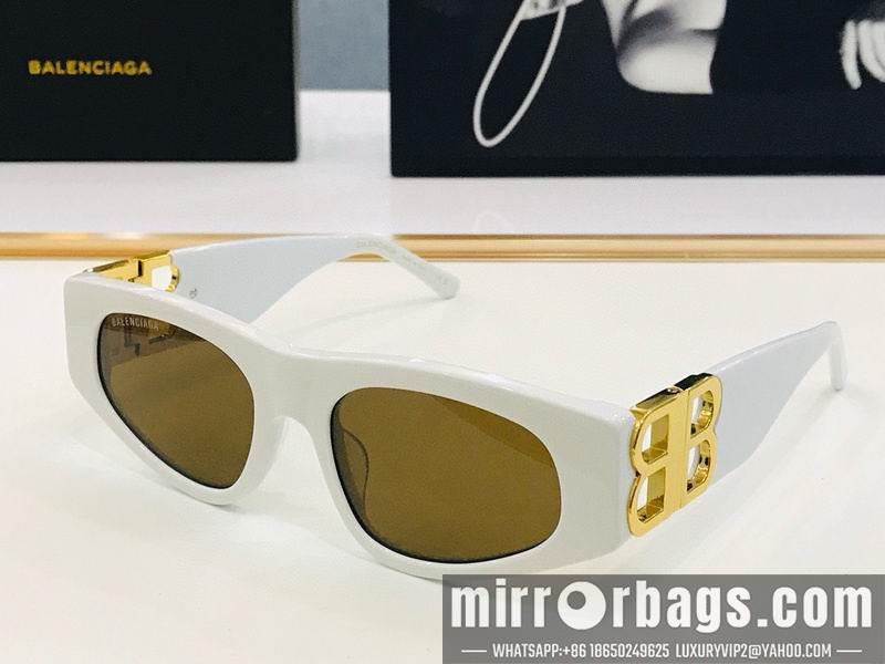 Balenciaga Glasses smx40