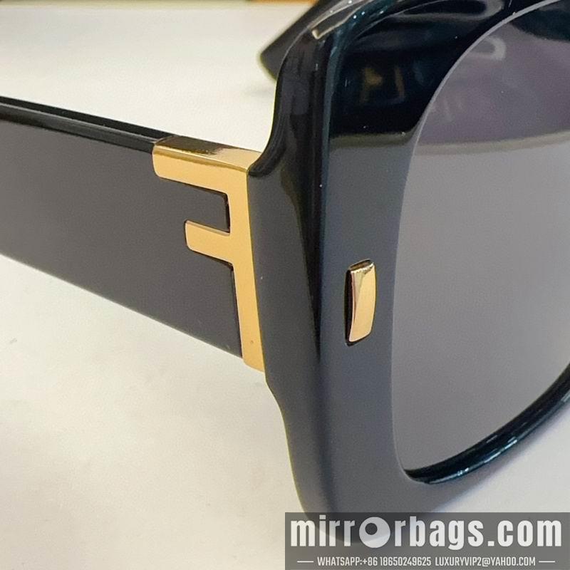Fendi Glasses smx143