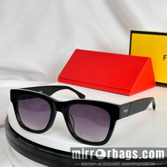 Fendi Glasses smx128