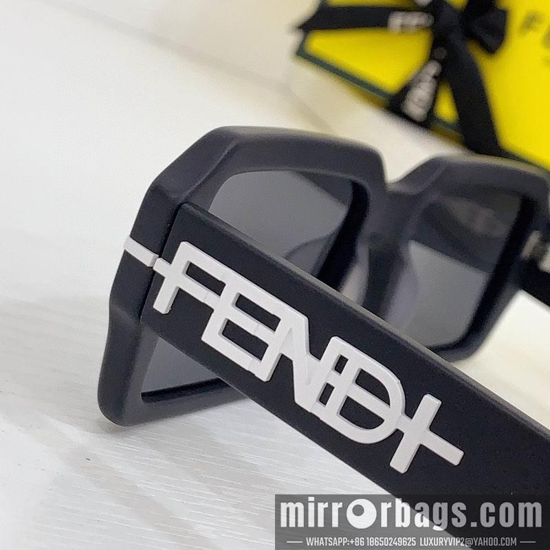 Fendi Glasses smh23